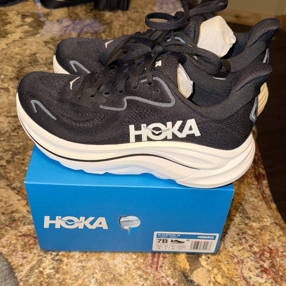 Brand New in box Hoka Clifton 10 black white size 7